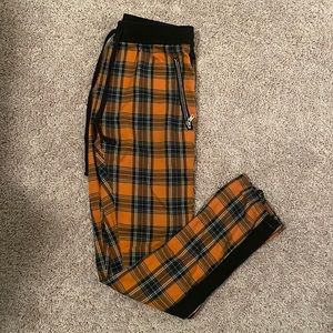 Men’s Plaid Pants w/ Side Stripe